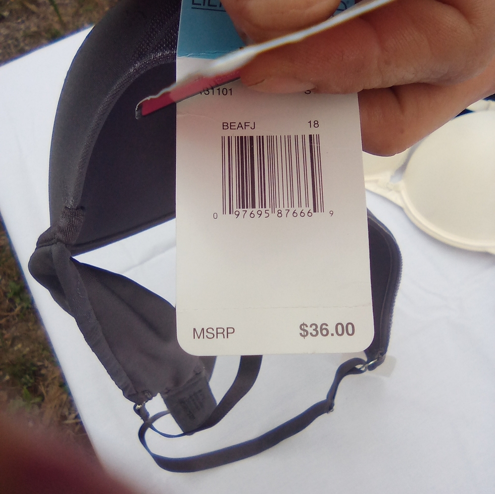 Bras - Picture 2 of 2